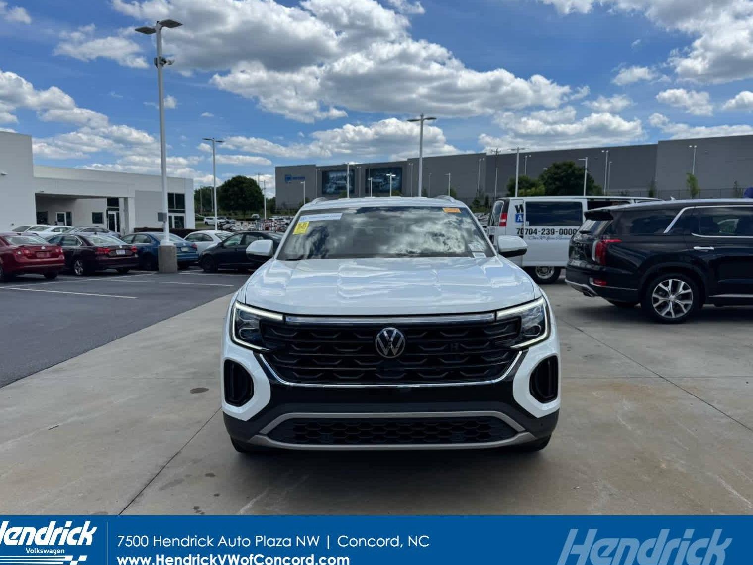 VOLKSWAGEN ATLAS CROSS SPORT 2024 1V2WE2CA6RC231782 image